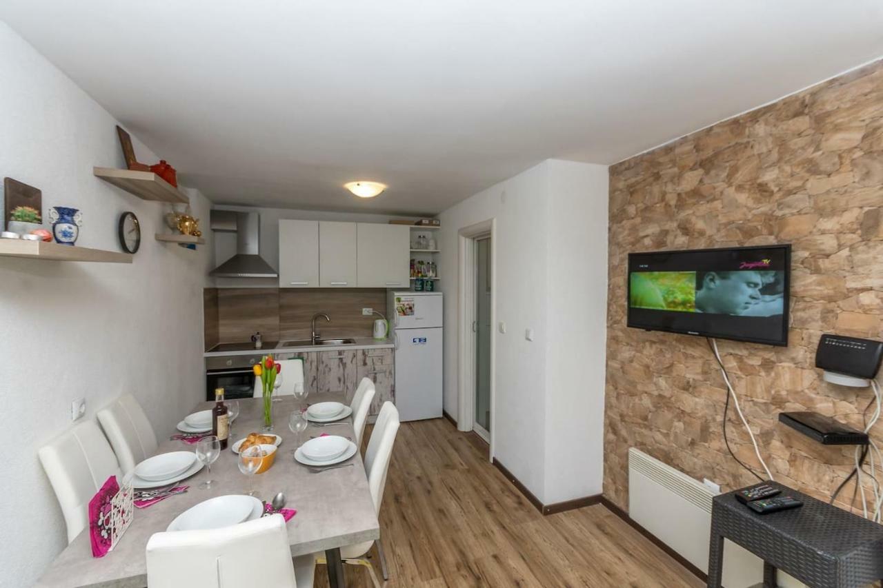 Dalmatinska Kuca Blanka Kaštela Exterior foto